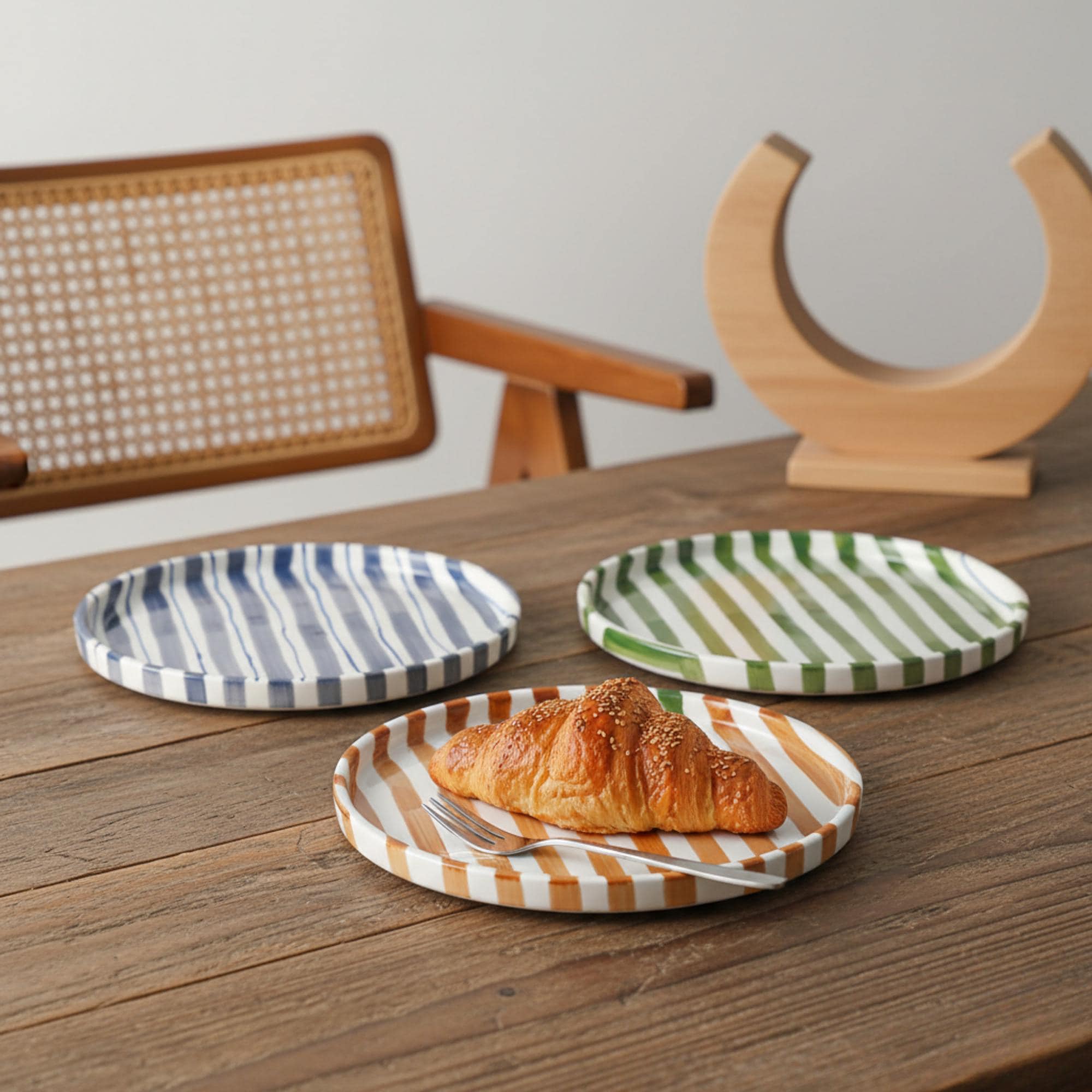 Striped ceramic plate colourways